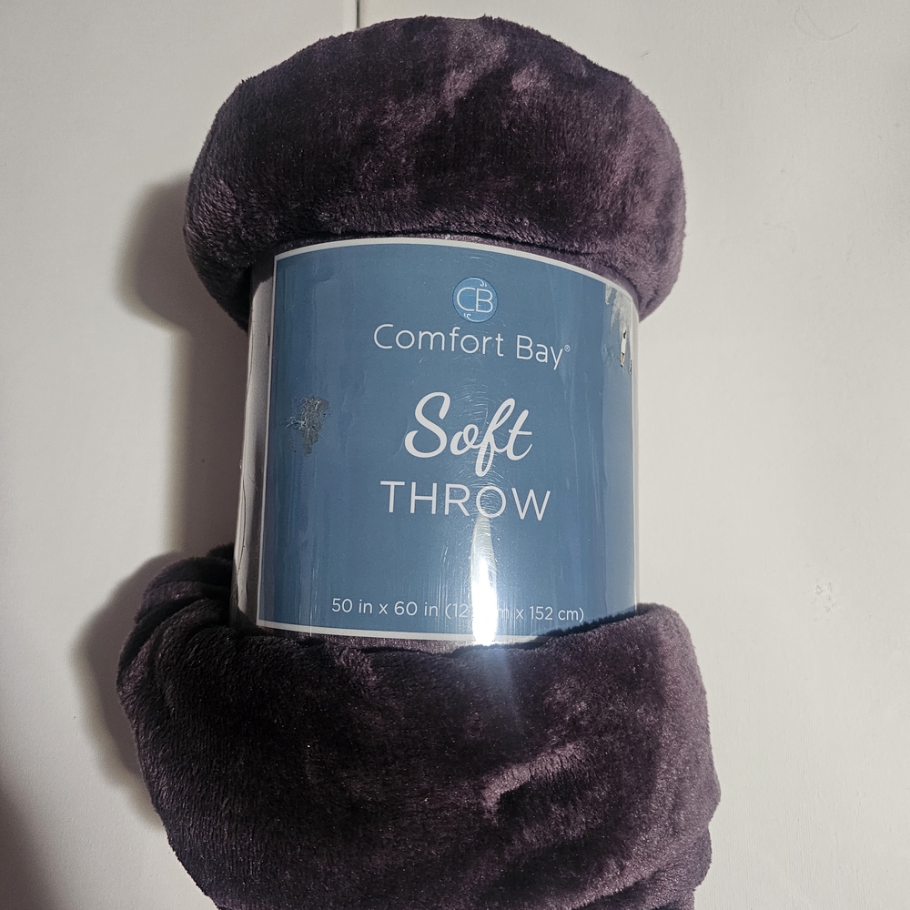 🩷 Comfort Bay Soft Throw Blanket in Purple
